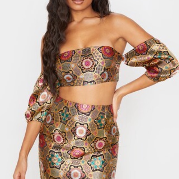 Gold Jacquard Set - Picture 3 of 4